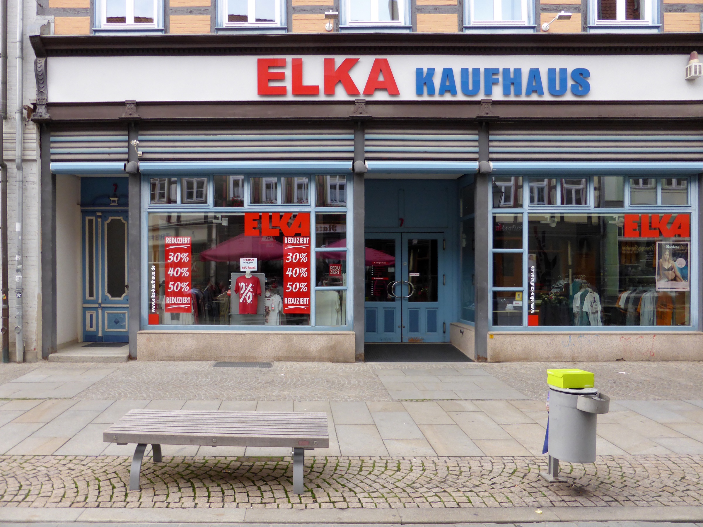Street-level photograph of the shop building at Breite Straße 7 in Wernigerode